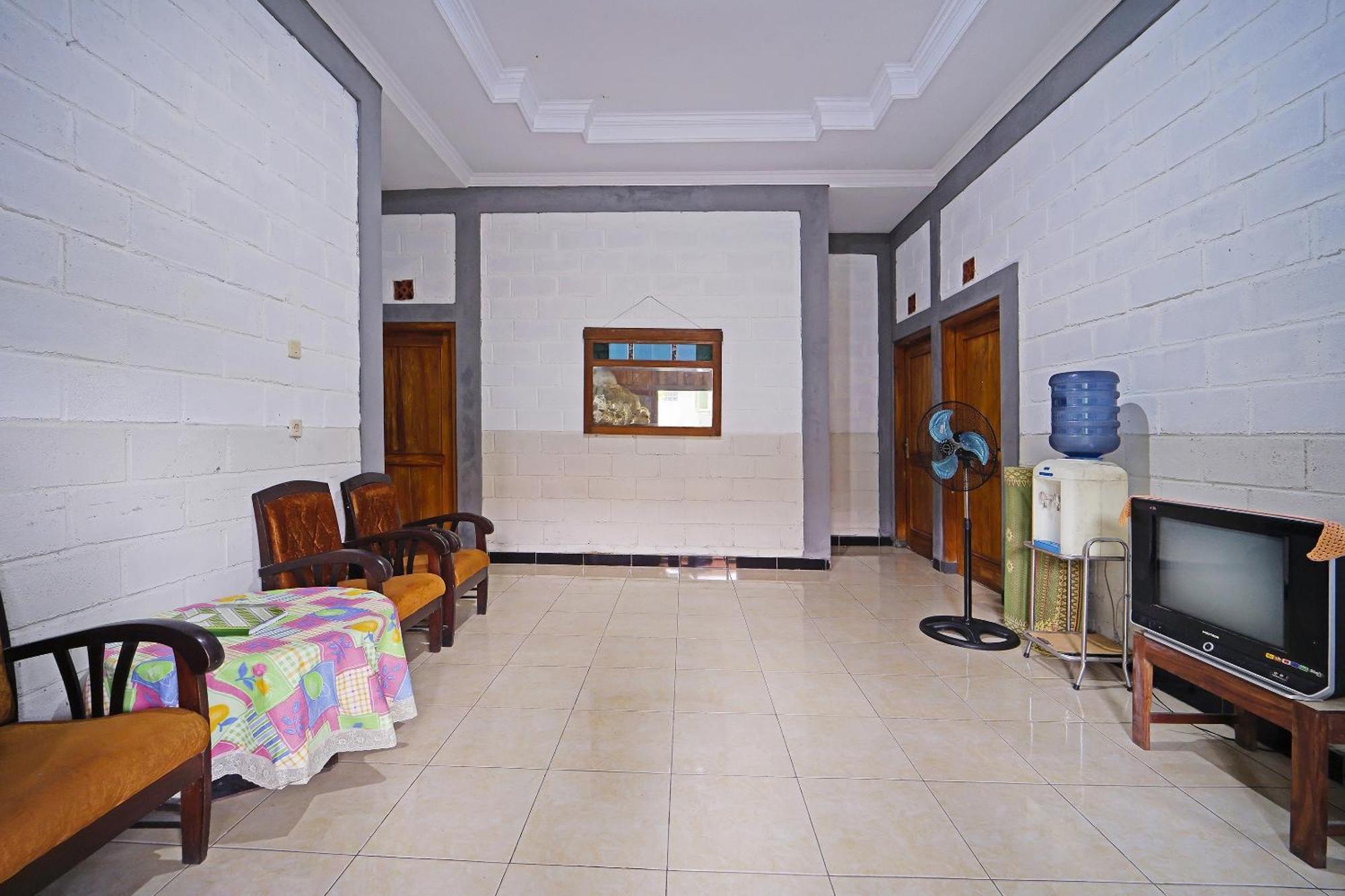 Hotel Spot On 91085 Griya Estu Wening Sleman  Exterior foto